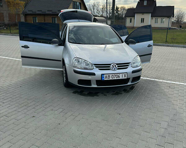 Серый Фольксваген Гольф, объемом двигателя 1.6 л и пробегом 220 тыс. км за 6350 $, фото 28 на Automoto.ua