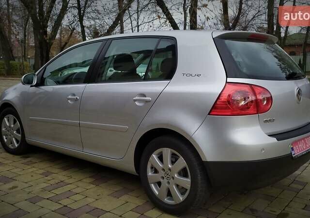 Сірий Фольксваген Гольф, об'ємом двигуна 1.6 л та пробігом 200 тис. км за 6950 $, фото 17 на Automoto.ua