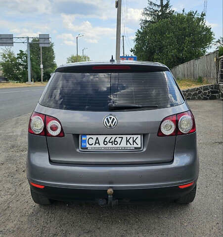 Серый Фольксваген Гольф, объемом двигателя 1.39 л и пробегом 270 тыс. км за 6000 $, фото 3 на Automoto.ua