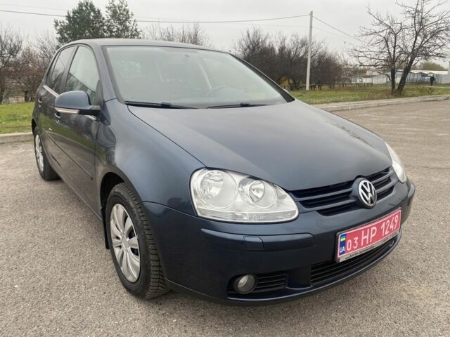 Серый Фольксваген Гольф, объемом двигателя 1.6 л и пробегом 240 тыс. км за 5999 $, фото 1 на Automoto.ua