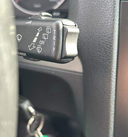 Серый Фольксваген Гольф, объемом двигателя 1.6 л и пробегом 182 тыс. км за 5999 $, фото 12 на Automoto.ua