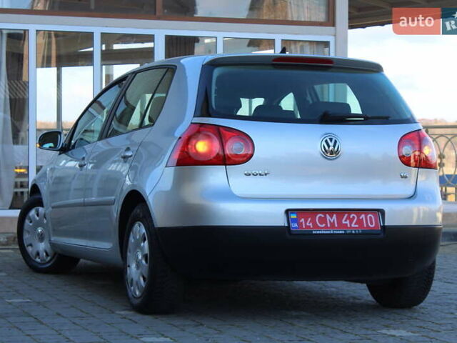 Серый Фольксваген Гольф, объемом двигателя 1.6 л и пробегом 195 тыс. км за 5890 $, фото 14 на Automoto.ua