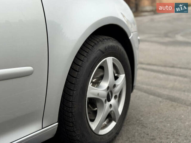 Сірий Фольксваген Гольф, об'ємом двигуна 1.4 л та пробігом 240 тис. км за 5290 $, фото 12 на Automoto.ua