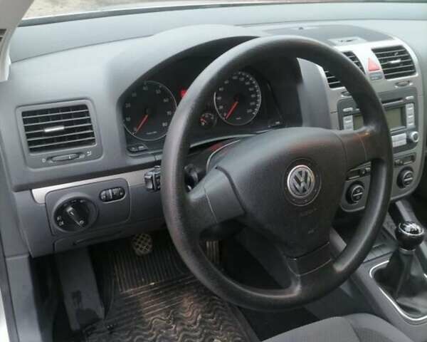 Серый Фольксваген Гольф, объемом двигателя 1.4 л и пробегом 204 тыс. км за 5300 $, фото 11 на Automoto.ua