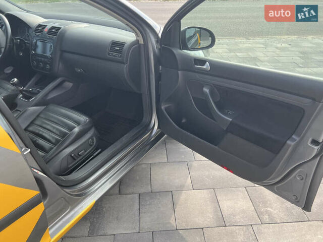 Сірий Фольксваген Гольф, об'ємом двигуна 1.97 л та пробігом 430 тис. км за 7200 $, фото 8 на Automoto.ua
