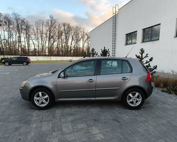 Серый Фольксваген Гольф, объемом двигателя 1.6 л и пробегом 264 тыс. км за 6200 $, фото 4 на Automoto.ua