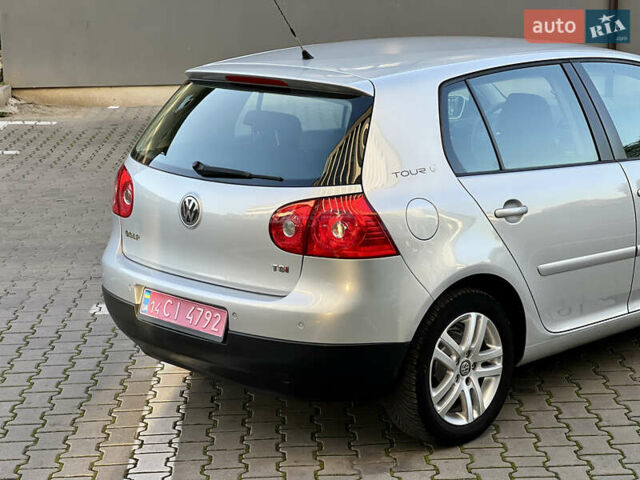 Сірий Фольксваген Гольф, об'ємом двигуна 1.4 л та пробігом 185 тис. км за 6450 $, фото 24 на Automoto.ua