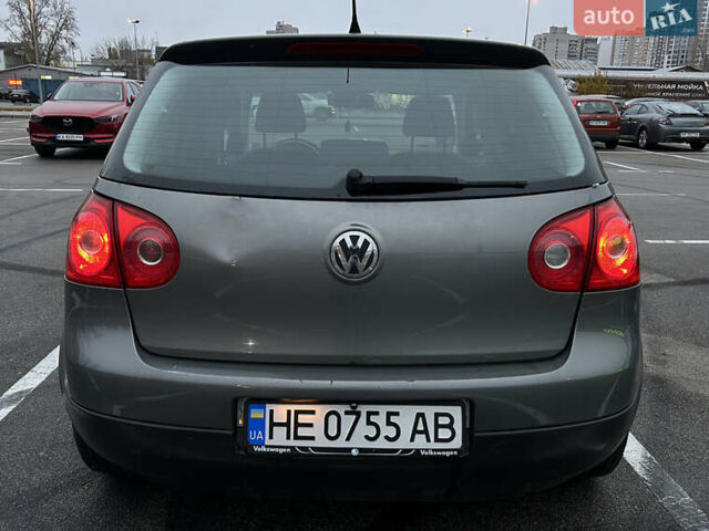 Серый Фольксваген Гольф, объемом двигателя 1.6 л и пробегом 220 тыс. км за 5800 $, фото 3 на Automoto.ua
