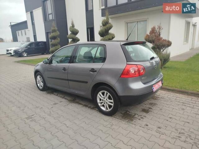 Сірий Фольксваген Гольф, об'ємом двигуна 1.4 л та пробігом 180 тис. км за 5000 $, фото 6 на Automoto.ua