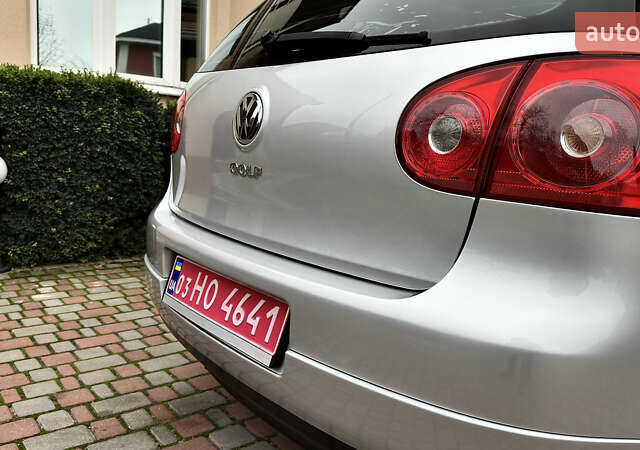 Серый Фольксваген Гольф, объемом двигателя 1.6 л и пробегом 178 тыс. км за 6556 $, фото 17 на Automoto.ua