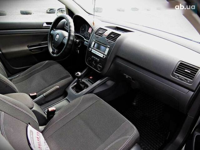 Сірий Фольксваген Гольф, об'ємом двигуна 1.6 л та пробігом 213 тис. км за 5500 $, фото 15 на Automoto.ua