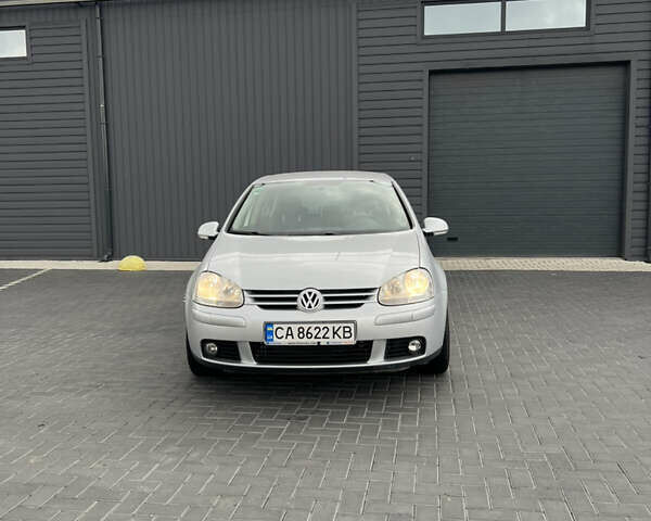 Серый Фольксваген Гольф, объемом двигателя 1.4 л и пробегом 229 тыс. км за 4600 $, фото 1 на Automoto.ua