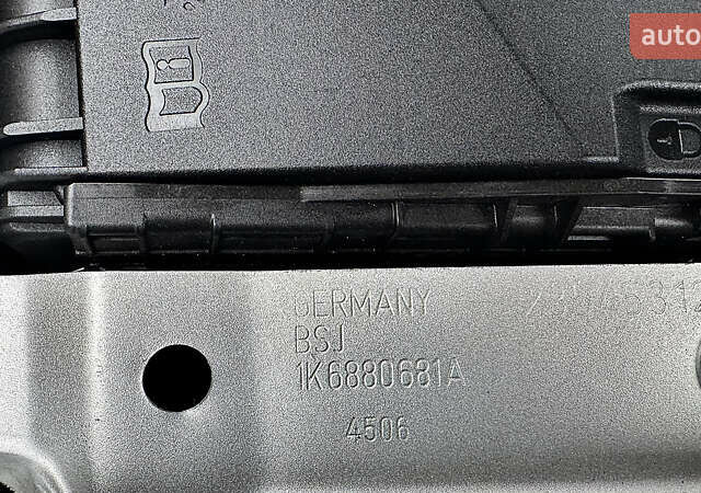 Серый Фольксваген Гольф, объемом двигателя 1.6 л и пробегом 178 тыс. км за 6556 $, фото 76 на Automoto.ua