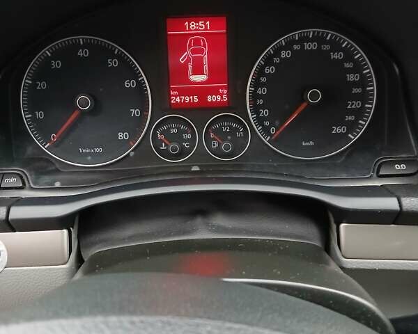 Серый Фольксваген Гольф, объемом двигателя 1.6 л и пробегом 248 тыс. км за 6750 $, фото 12 на Automoto.ua