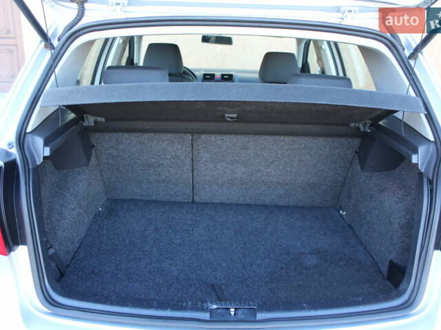 Серый Фольксваген Гольф, объемом двигателя 1.6 л и пробегом 195 тыс. км за 5990 $, фото 75 на Automoto.ua