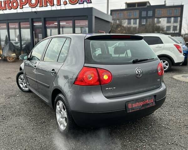 Серый Фольксваген Гольф, объемом двигателя 1.4 л и пробегом 233 тыс. км за 6750 $, фото 8 на Automoto.ua