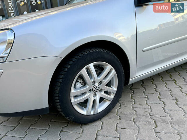 Сірий Фольксваген Гольф, об'ємом двигуна 1.4 л та пробігом 185 тис. км за 6450 $, фото 40 на Automoto.ua