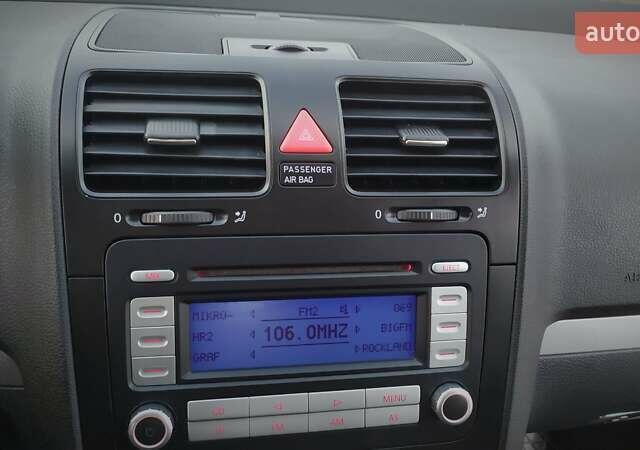 Серый Фольксваген Гольф, объемом двигателя 0 л и пробегом 200 тыс. км за 7100 $, фото 120 на Automoto.ua