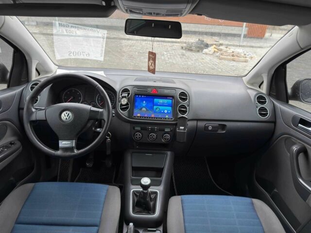 Сірий Фольксваген Гольф, об'ємом двигуна 2 л та пробігом 278 тис. км за 6700 $, фото 7 на Automoto.ua