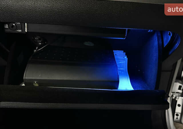 Серый Фольксваген Гольф, объемом двигателя 1.6 л и пробегом 178 тыс. км за 6556 $, фото 65 на Automoto.ua