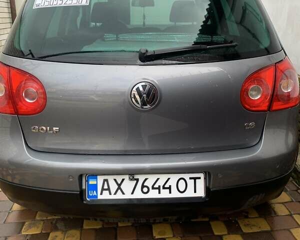 Серый Фольксваген Гольф, объемом двигателя 1.6 л и пробегом 250 тыс. км за 6700 $, фото 4 на Automoto.ua