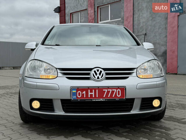 Серый Фольксваген Гольф, объемом двигателя 1.6 л и пробегом 212 тыс. км за 6450 $, фото 10 на Automoto.ua