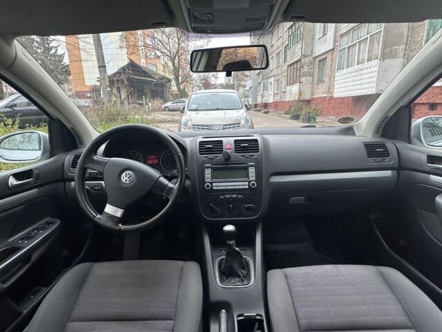 Сірий Фольксваген Гольф, об'ємом двигуна 1.4 л та пробігом 287 тис. км за 4500 $, фото 8 на Automoto.ua