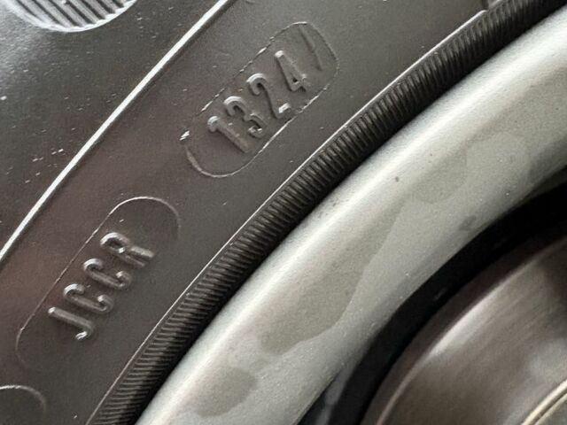 Серый Фольксваген Гольф, объемом двигателя 2 л и пробегом 216 тыс. км за 5000 $, фото 10 на Automoto.ua