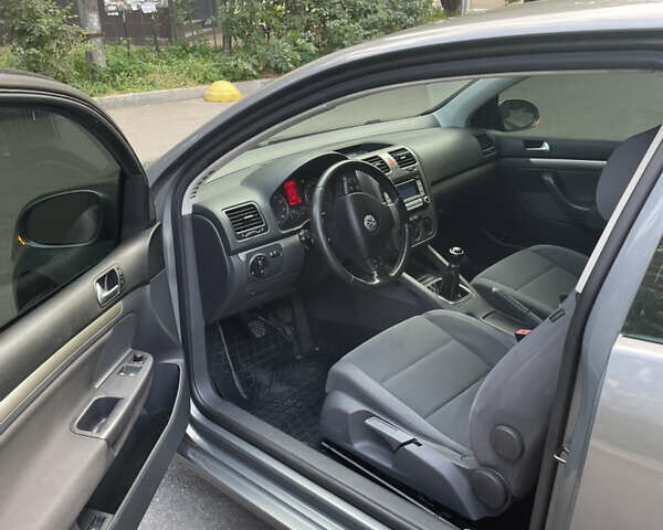 Фольксваген Гольф 2007 у Вінниці на Automoto.ua Сірий Фольксваген Гольф, об'ємом двигуна 1.6 л та пробігом 148 тис. км за 4999 $, фото 8 на Automoto.ua