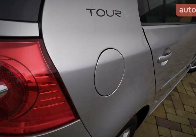 Сірий Фольксваген Гольф, об'ємом двигуна 1.6 л та пробігом 200 тис. км за 6950 $, фото 101 на Automoto.ua