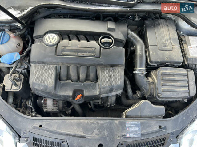 Серый Фольксваген Гольф, объемом двигателя 1.6 л и пробегом 219 тыс. км за 4650 $, фото 14 на Automoto.ua