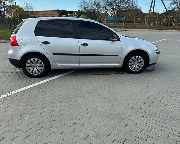 Серый Фольксваген Гольф, объемом двигателя 1.6 л и пробегом 220 тыс. км за 6350 $, фото 25 на Automoto.ua