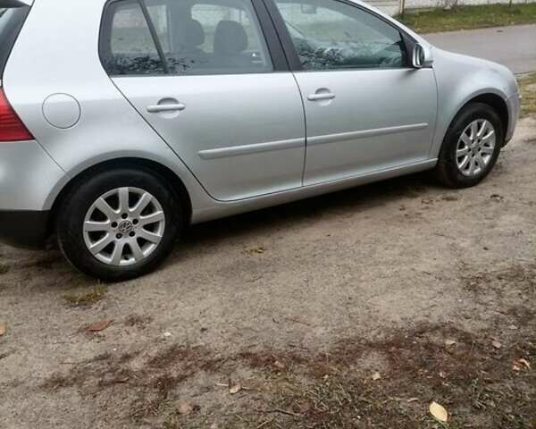 Серый Фольксваген Гольф, объемом двигателя 1.4 л и пробегом 204 тыс. км за 5300 $, фото 5 на Automoto.ua