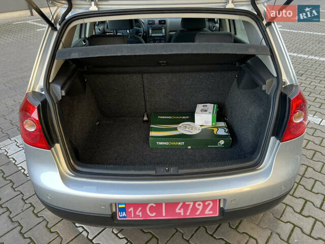 Сірий Фольксваген Гольф, об'ємом двигуна 1.4 л та пробігом 185 тис. км за 6450 $, фото 92 на Automoto.ua