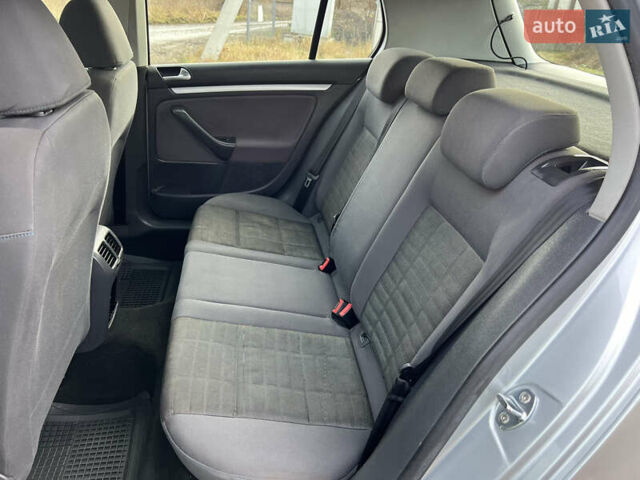 Серый Фольксваген Гольф, объемом двигателя 1.4 л и пробегом 189 тыс. км за 5800 $, фото 18 на Automoto.ua