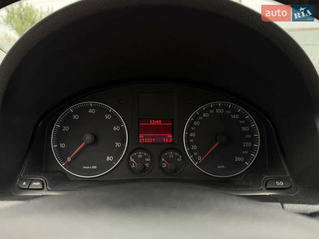 Серый Фольксваген Гольф, объемом двигателя 1.6 л и пробегом 212 тыс. км за 6450 $, фото 39 на Automoto.ua