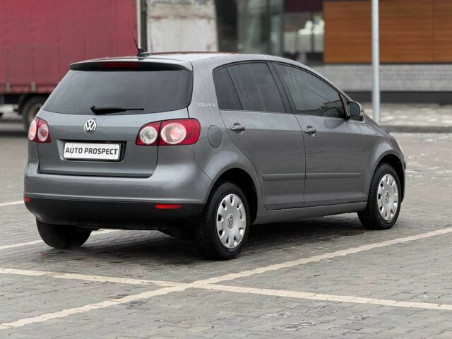 Сірий Фольксваген Гольф, об'ємом двигуна 2 л та пробігом 278 тис. км за 6700 $, фото 4 на Automoto.ua