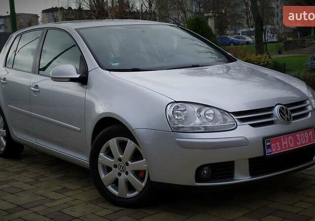 Сірий Фольксваген Гольф, об'ємом двигуна 1.6 л та пробігом 200 тис. км за 6950 $, фото 4 на Automoto.ua