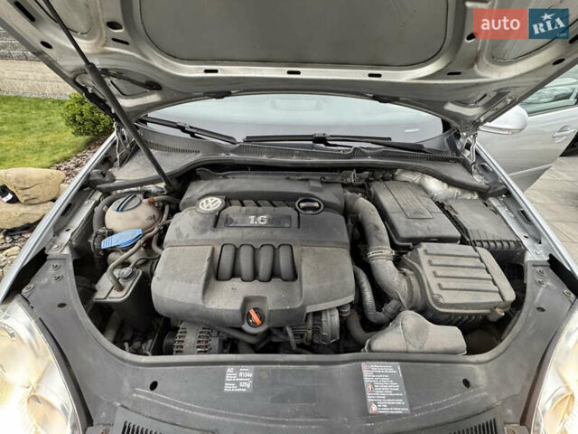 Сірий Фольксваген Гольф, об'ємом двигуна 1.6 л та пробігом 209 тис. км за 5999 $, фото 30 на Automoto.ua