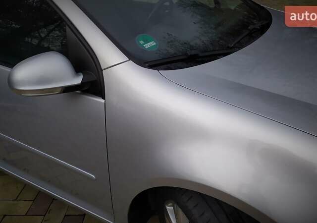 Сірий Фольксваген Гольф, об'ємом двигуна 1.6 л та пробігом 200 тис. км за 6950 $, фото 110 на Automoto.ua