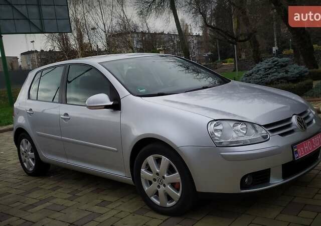 Сірий Фольксваген Гольф, об'ємом двигуна 1.6 л та пробігом 200 тис. км за 6950 $, фото 8 на Automoto.ua