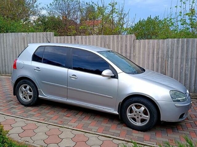 Серый Фольксваген Гольф, объемом двигателя 1.4 л и пробегом 340 тыс. км за 4750 $, фото 4 на Automoto.ua