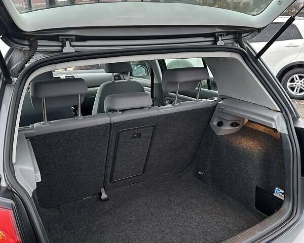 Серый Фольксваген Гольф, объемом двигателя 1.4 л и пробегом 233 тыс. км за 6750 $, фото 12 на Automoto.ua