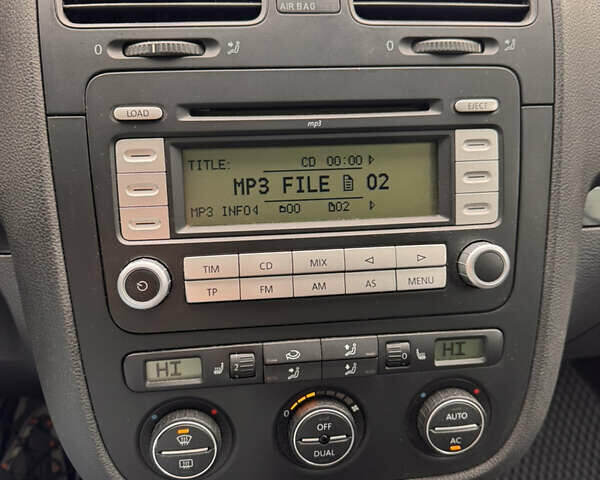 Серый Фольксваген Гольф, объемом двигателя 1.9 л и пробегом 298 тыс. км за 5600 $, фото 40 на Automoto.ua