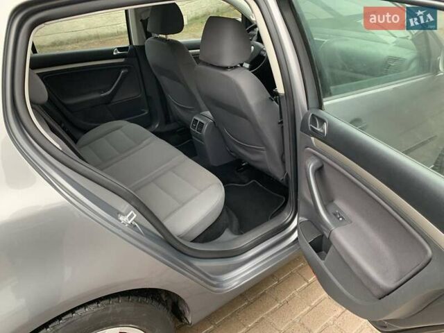 Сірий Фольксваген Гольф, об'ємом двигуна 1.6 л та пробігом 164 тис. км за 5700 $, фото 12 на Automoto.ua