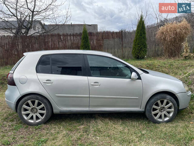 Серый Фольксваген Гольф, объемом двигателя 1.6 л и пробегом 228 тыс. км за 4200 $, фото 4 на Automoto.ua