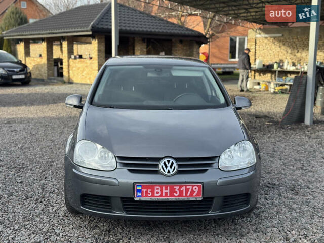 Серый Фольксваген Гольф, объемом двигателя 1.6 л и пробегом 154 тыс. км за 6200 $, фото 1 на Automoto.ua