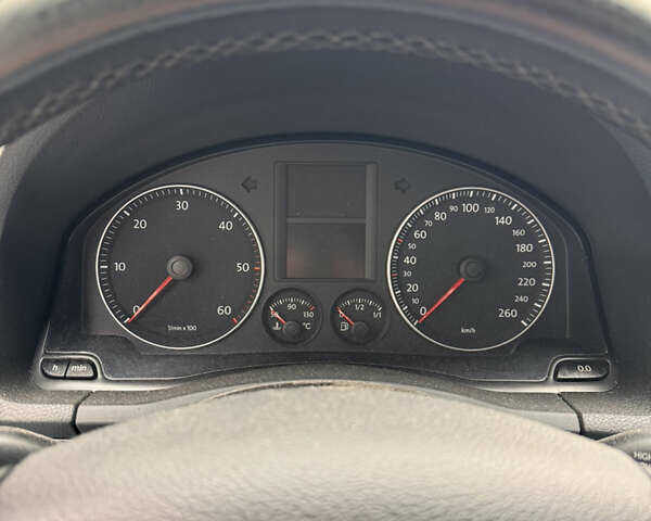 Серый Фольксваген Гольф, объемом двигателя 1.9 л и пробегом 298 тыс. км за 5600 $, фото 41 на Automoto.ua