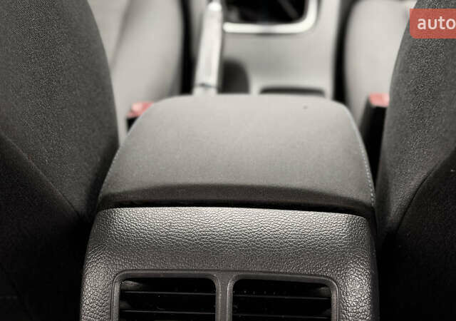 Серый Фольксваген Гольф, объемом двигателя 1.4 л и пробегом 239 тыс. км за 5150 $, фото 20 на Automoto.ua