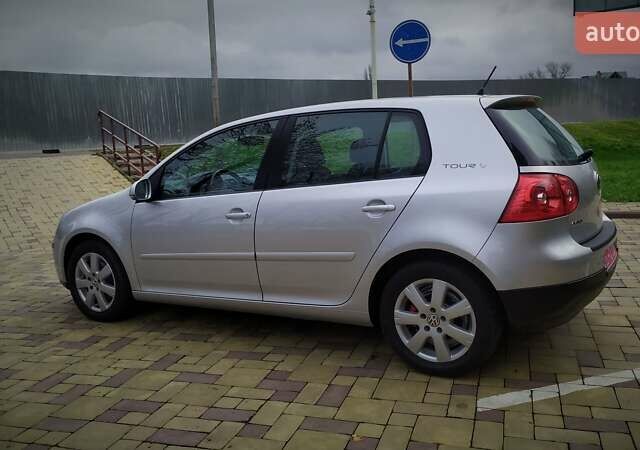 Сірий Фольксваген Гольф, об'ємом двигуна 1.6 л та пробігом 200 тис. км за 6950 $, фото 42 на Automoto.ua